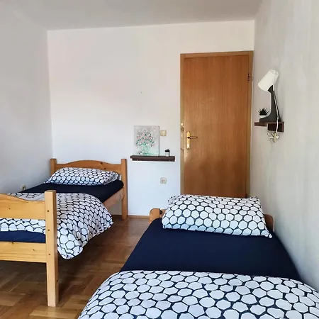 Sobe Pri Olivi *