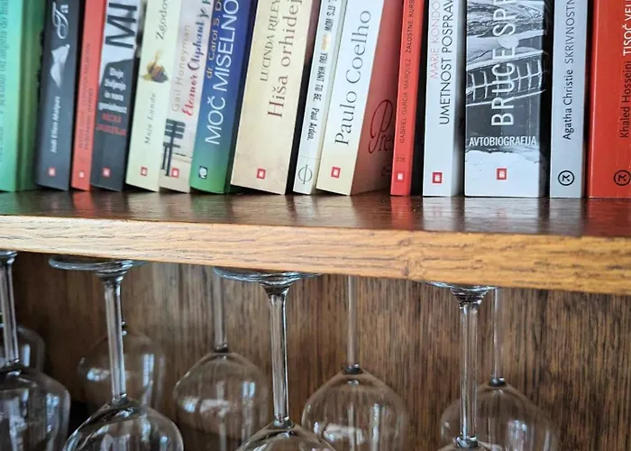 ゲストハウス Sobe Pri Olivi コバリード